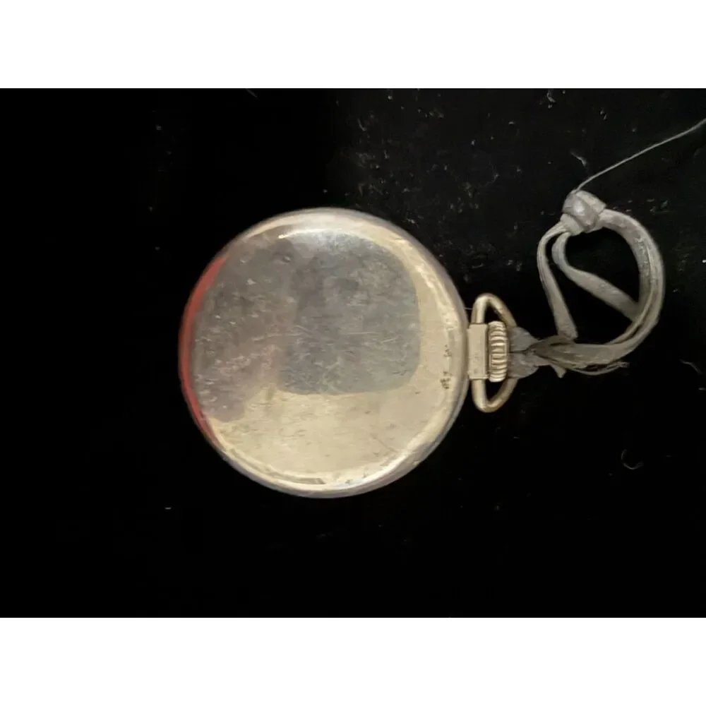 vt. westclox Bull's eye pocket watche with cracked crystal